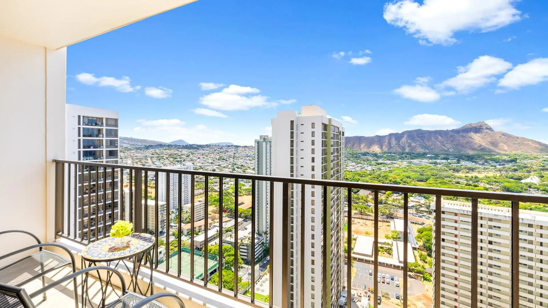 Apartment Diamond Head Dreams Beach Condo With Ocean View! Honolulu